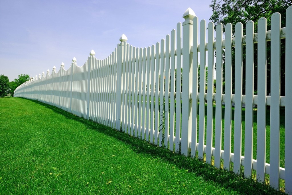 Green Grass Fence H729 JMH Lawn Care & Landscaping, LLC